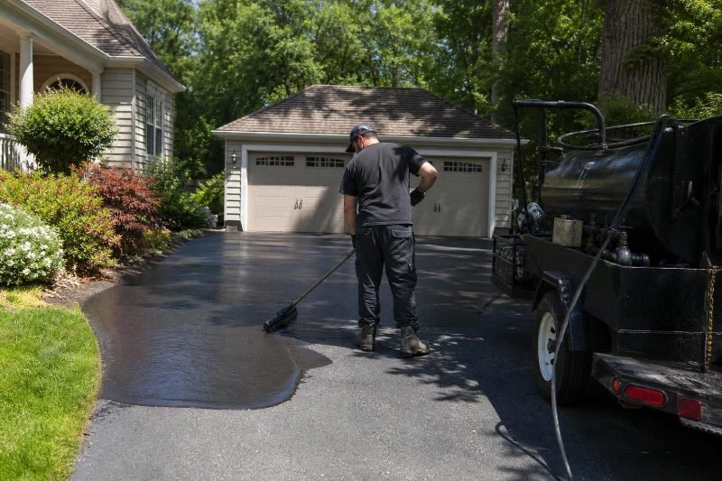 Sealcoating in RIchmond
